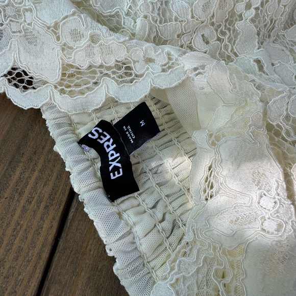 Express Lace crop - Picture 2 of 3